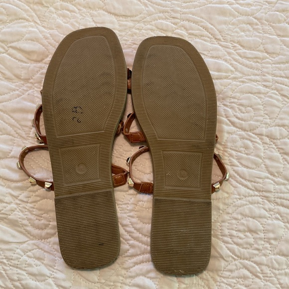 ❗️Final Markdown ❗️Pierre Dumas • pyramid stud sandals women’s size 10 - Picture 5 of 12